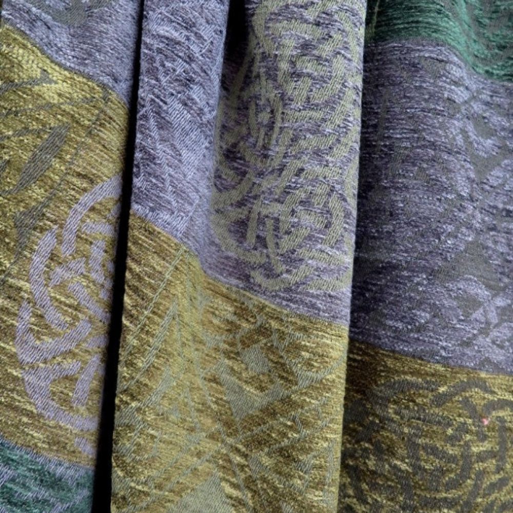 Jacquard Celtic Knot Wrap- Green/Grey