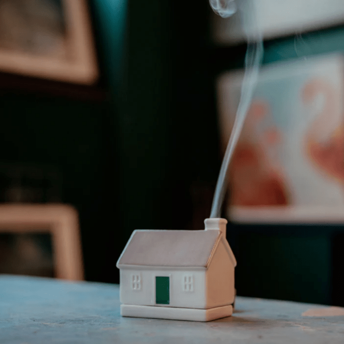 Cosy Wee Cottage Incense Burner - The Celtic Gift Store - Candles, Wax Melts, Incense