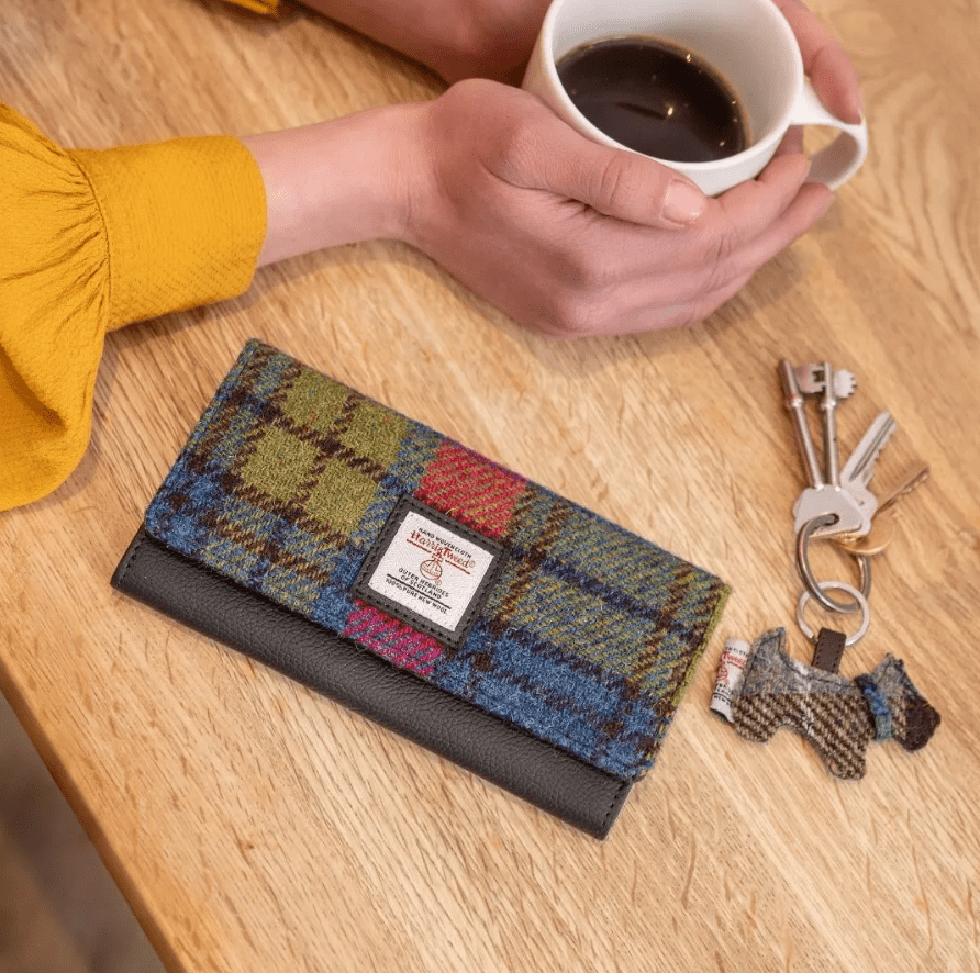 Harris Tweed Scottie Dog Keyring - Pink and Blue Tartan - The Celtic Gift Store - Gift