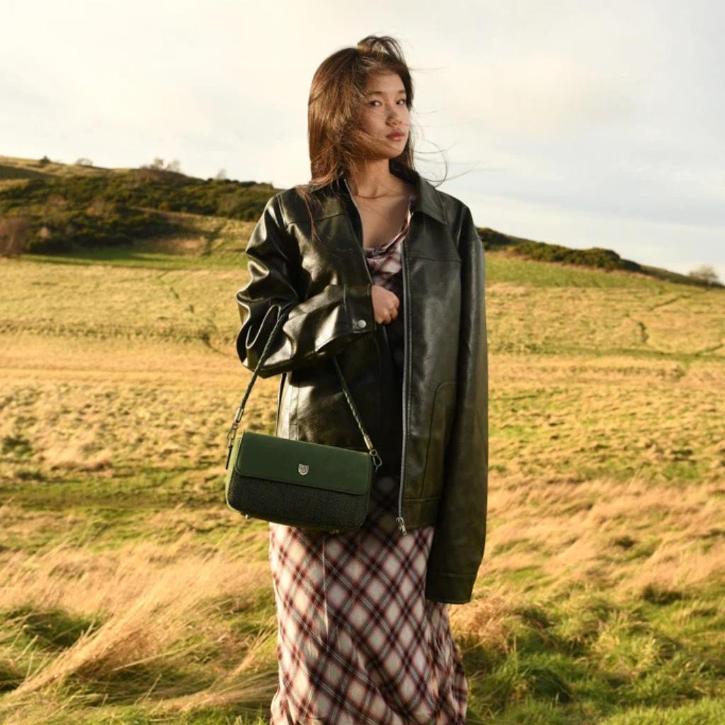Islander Harris Tweed The Caithness Clutch 'Dark Green Herringbone'