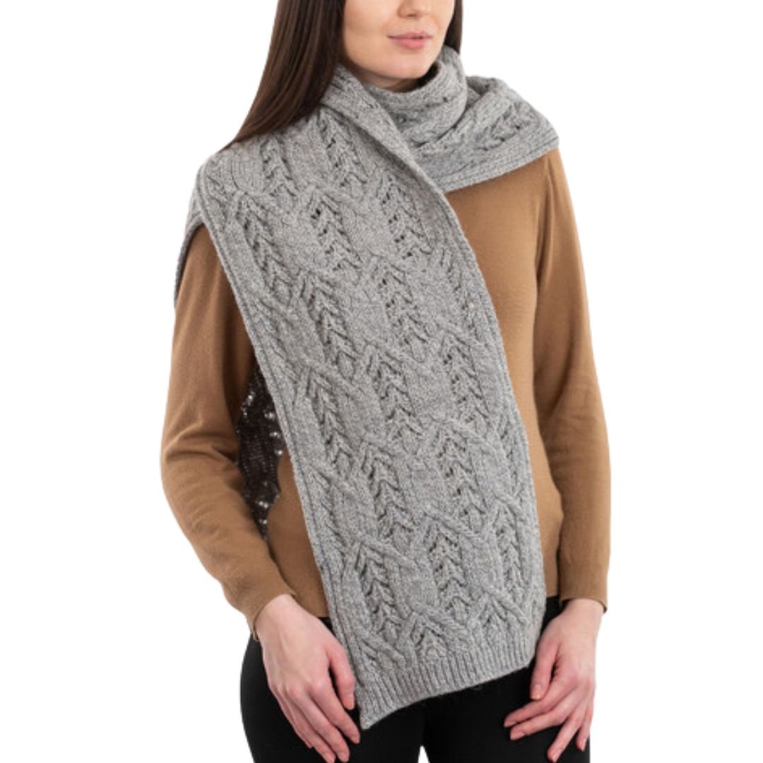 Saol Aran Leaf Scarf - Grey